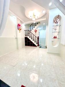 Bán nhà mới 2 lầu gần MT đường Dương Bá Trạc P.2 Quận 8